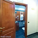 Hotel Dock 3*