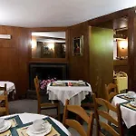 Dock Hotel