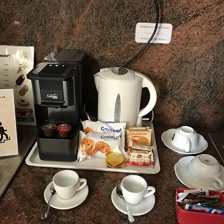 罗马多克套房酒店 酒店 3*