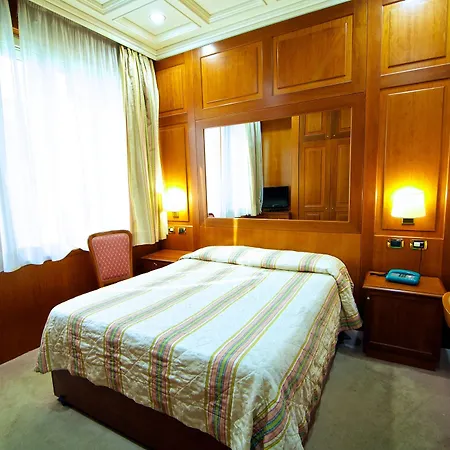 Hotel Dock 3*