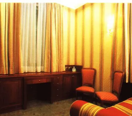 Dock Hotel Rome