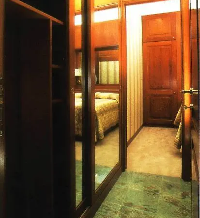 Hotel Dock 3*